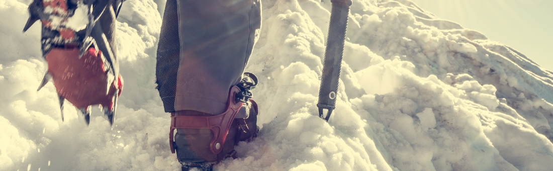 Activități de iarnă în condiții dificile, în condiții de siguranță? Alegeți crampoane de la 4FIZJO.