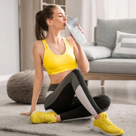 Sports Shaker ULTRA pentru nutrienți 700 ml