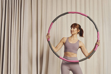 Hula Hoop pliabil cu proeminențe de masaj 1 kg