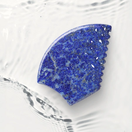 Piatra Gua Sha canelată din lazurit natural