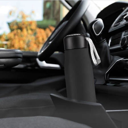 Sticlă termică de 540 ml cu curea negru